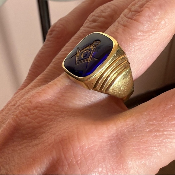 Vintage 1940’ Art deco Gold Fill cobalt Blue Glass Mason Signet Ring - Picture 4 of 16
